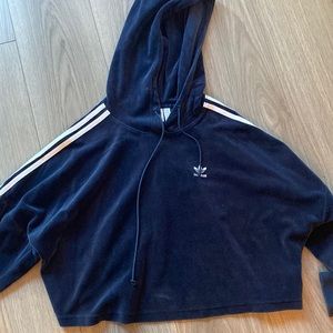 Velvet Blue only worn once Adidas Sweater size S